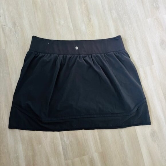 LIVI ACTIVE dark gray plus-size skort with pockets 22/24 - Picture 2 of 4